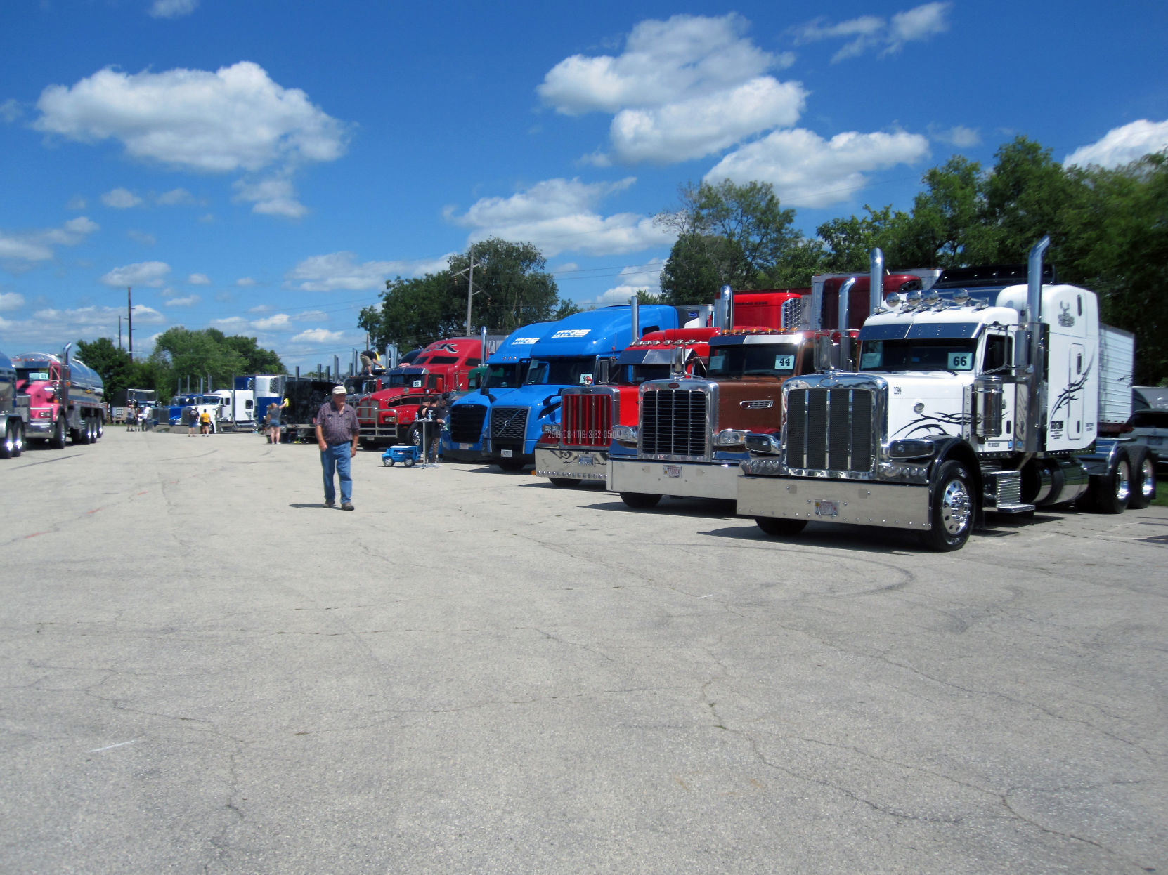 Truck-n-Show009.jpg